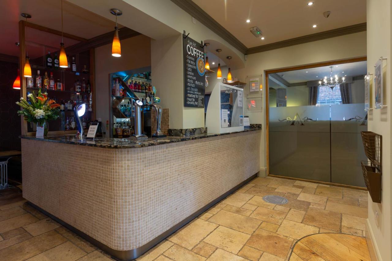 Hotel Advocate Arms Market Rasen Esterno foto