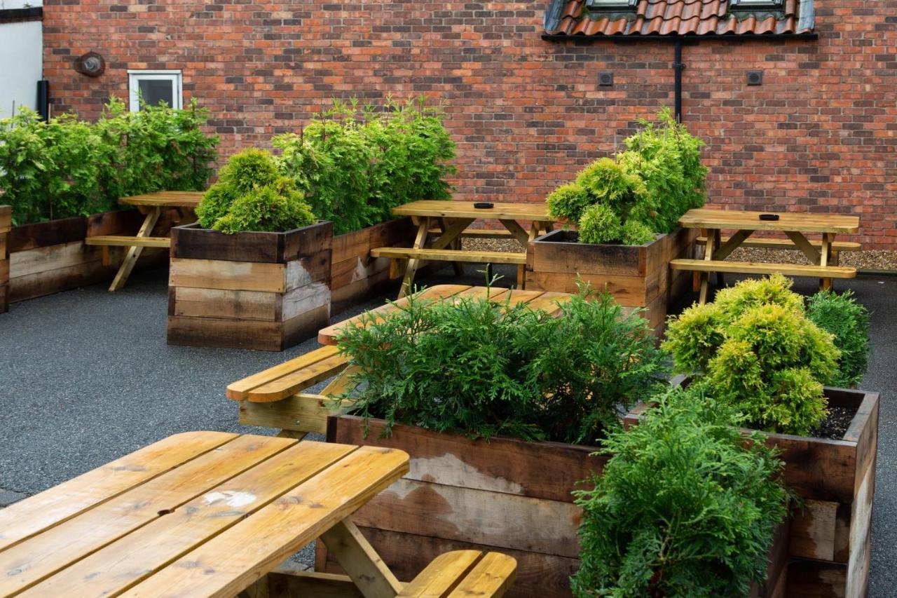 Hotel Advocate Arms Market Rasen Esterno foto
