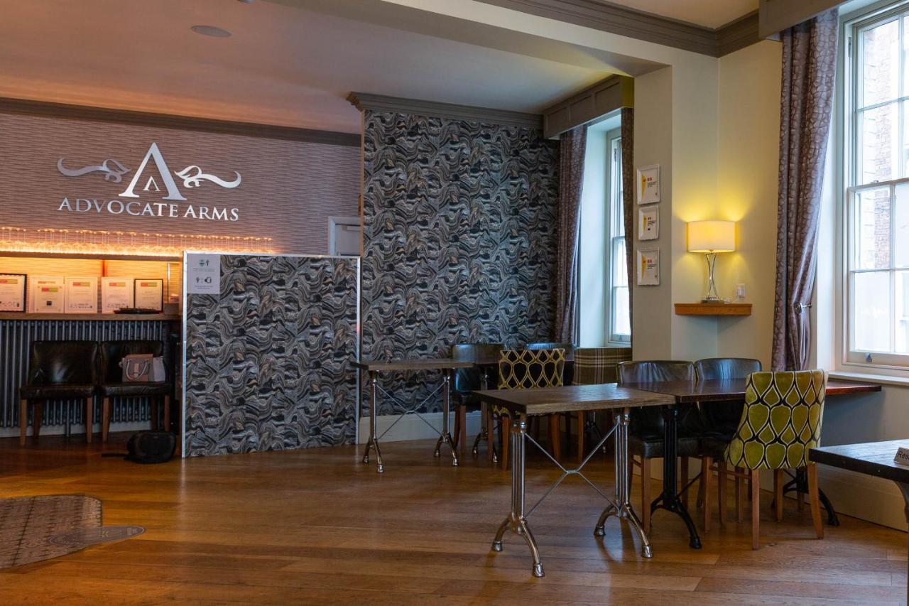 Hotel Advocate Arms Market Rasen Esterno foto