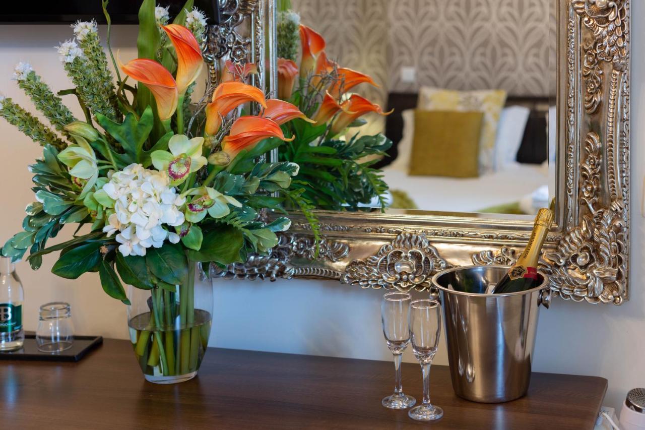 Hotel Advocate Arms Market Rasen Esterno foto